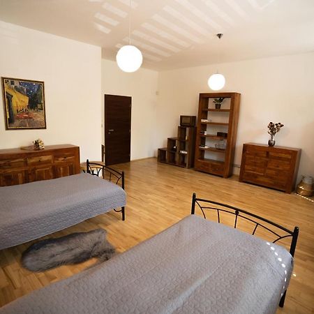 Black Field Apartment Brno Zewnętrze zdjęcie