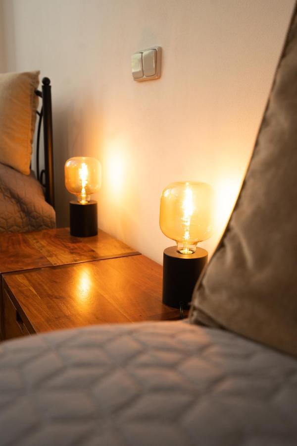 Black Field Apartment Brno Zewnętrze zdjęcie