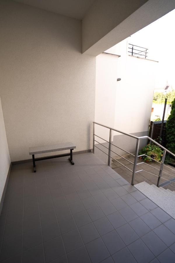 Black Field Apartment Brno Zewnętrze zdjęcie